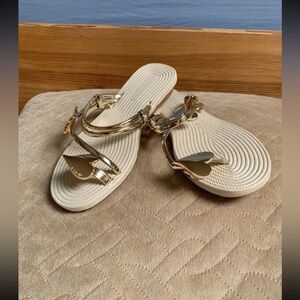 New sandals size 38 NWOT